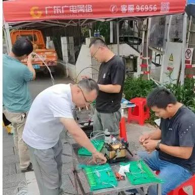 跨区驰援，，，，与时间赛跑——怀集利国娱乐国际老牌w66中心机房恢复供电-利国娱乐国际老牌w66官方网站—利国娱乐国际老牌w66